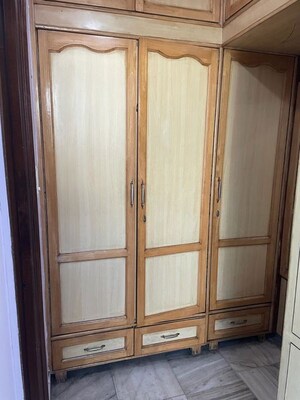 Room in 2 BHK Builder Floor at Sector 28 – for Rent