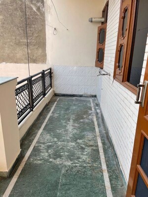 Balcony in 2 BHK Builder Floor at Sector 28 – for Rent