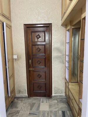 Building Lobby in 2 BHK Builder Floor at Sector 28 – for Rent