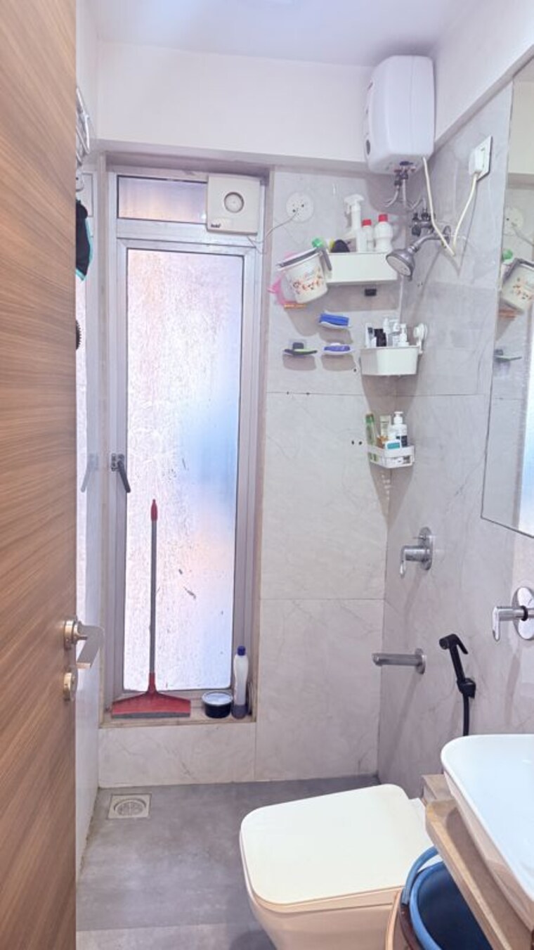 Bathroom, laxmi-callista 1 Bedroom 424 Sq.Ft. Apartment In Goregaon West Mumbai 10747939