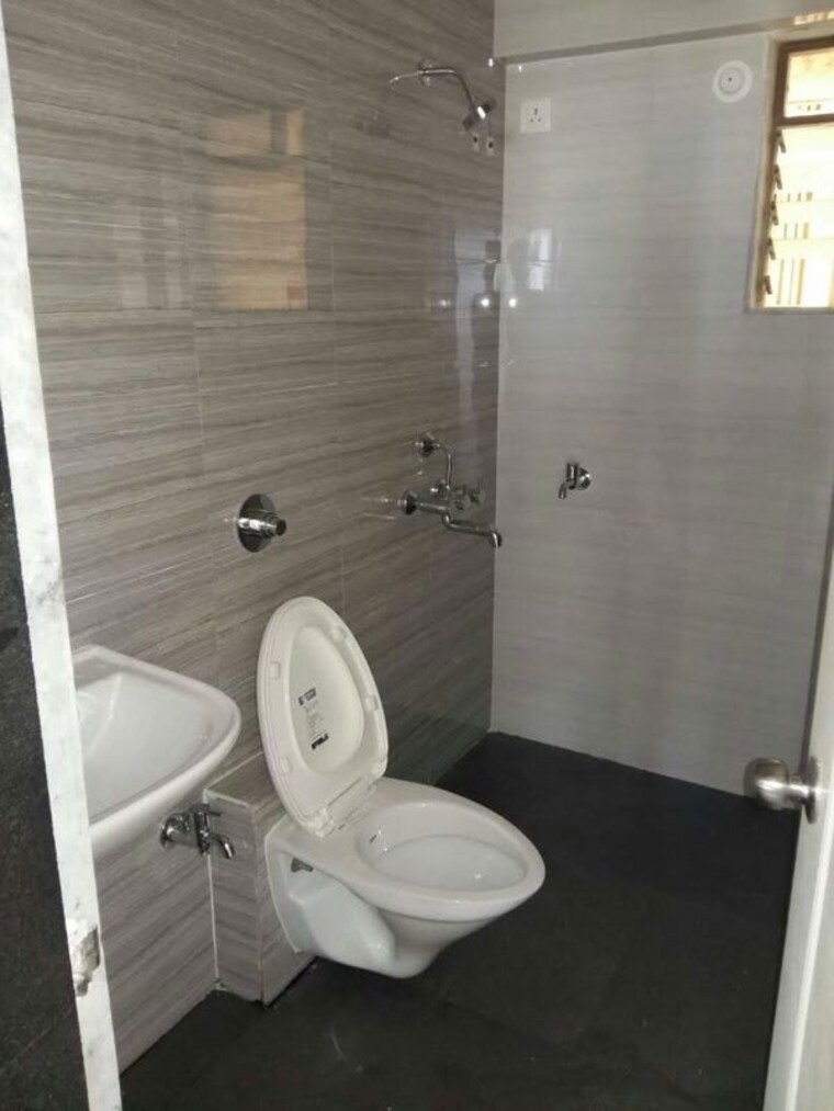 Bathroom, cosmos-jewels 2 Bedroom 599 Sq.Ft. Apartment In Ghodbunder Road Thane 10747969