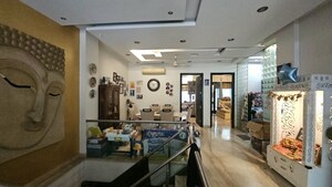 Gym in 3 BHK Builder Floor at Sushant Lok I – for Rent