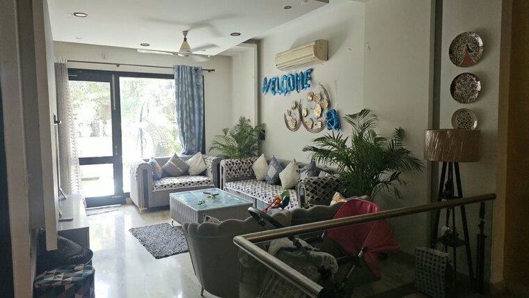 Team Area, sushant lok i 3 Bedroom 300 Sq.Yd. Builder Floor In Sushant Lok I Gurgaon 10747978