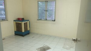 Room in 2.5 BHK Apartment at Shrawandhara Apartment, Hadapsar – for Rent