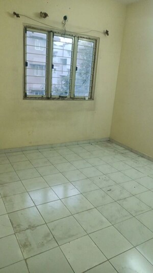Room in 2.5 BHK Apartment at Shrawandhara Apartment, Hadapsar – for Rent