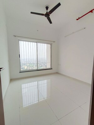 Room in 2.5 BHK Apartment at Runwal The Central Park, Chinchwad – for Rent