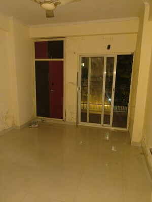 2 BHK Apartment For Rent in Aims Golf City, Sector 75