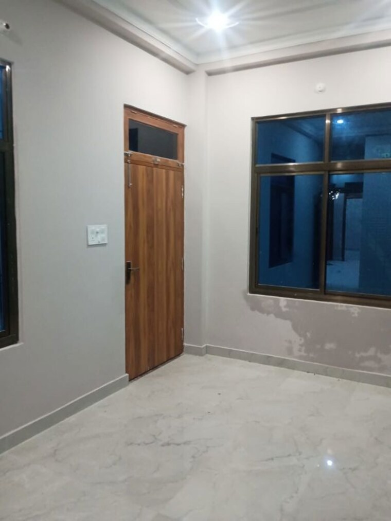 Room, harhua 2 Bedroom 750 Sq.Ft. Apartment In Harhua Varanasi 10748037