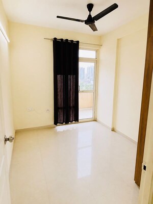 Room in 2 BHK Apartment at Pyramid Altia, Sector 70 – for Rent