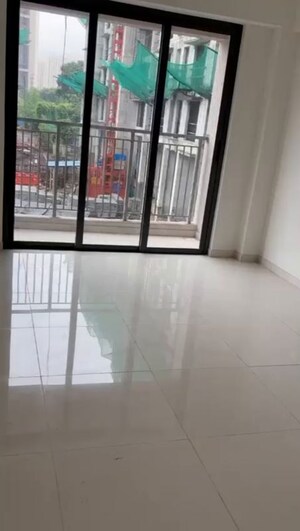 Room in 2 BHK Apartment at Godrej Ascend, Kolshet Road – for Sale