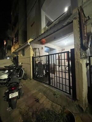 Parking in 1 BHK Apartment at Janwadi – for Rent
