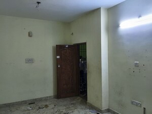 Room in  Apartment at Maraimalai Nagar – for Sale