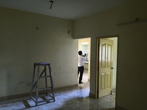 Room in  Apartment at Maraimalai Nagar – for Sale