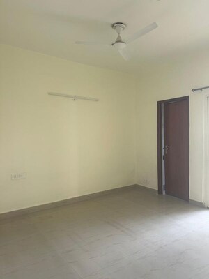 Room in 3 BHK Apartment at Nimbus The Golden Palm, Sector 168 – for Rent