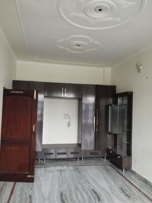 Room in 2 BHK Independent House at Sector 15 – for Rent