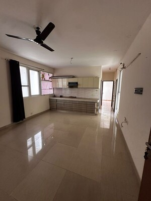 Room in 2 BHK Apartment at Tulip Lemon, Sector 69 – for Rent