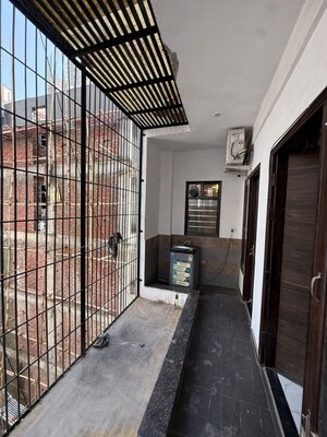 Balcony in 1 BHK Builder Floor at Sector 42 – for Rent