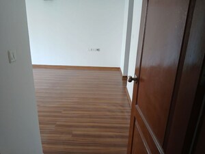 Room in 3 BHK Apartment at ATS Dolce, Zeta I Greater Noida – for Sale