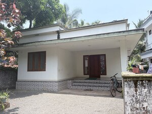  Independent House For Sale in Chirakkal