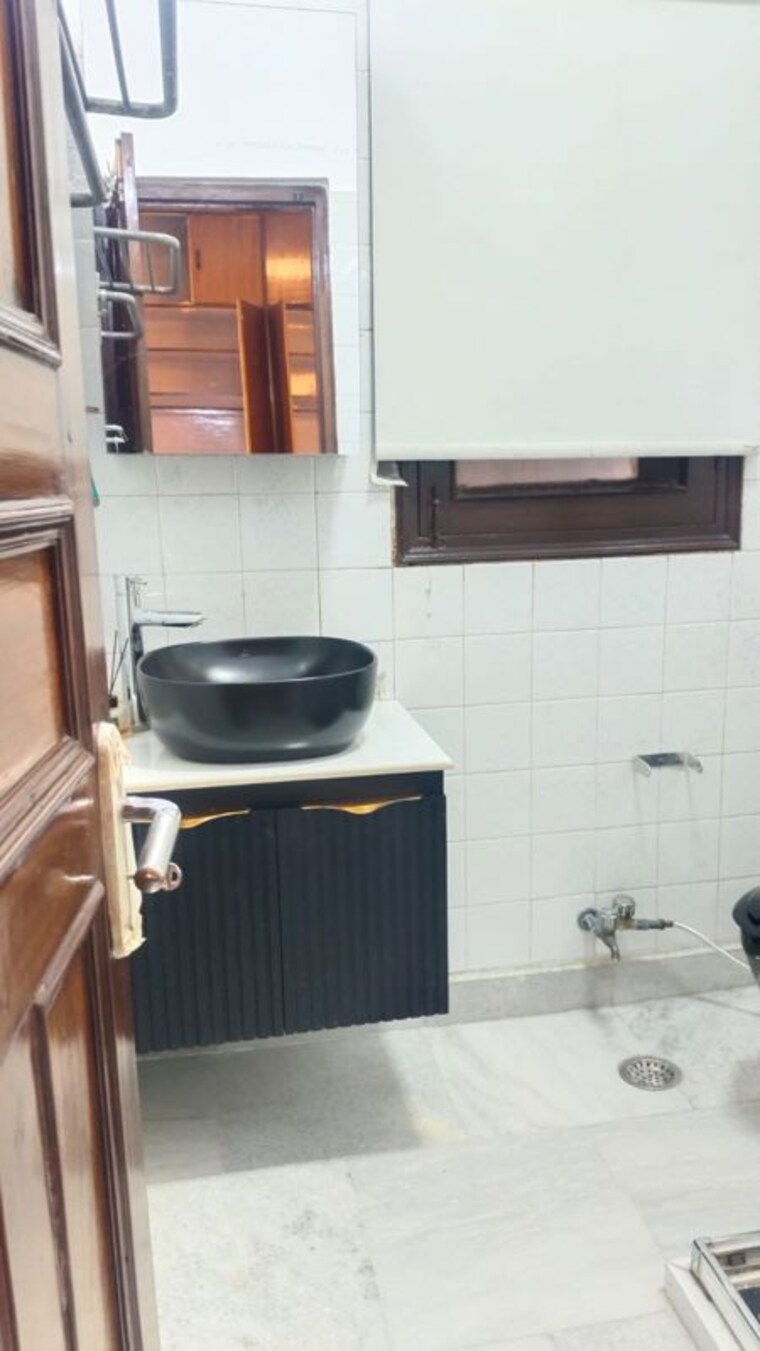 Kitchen, greater kailash i 2 Bedroom 208 Sq.Yd. Builder Floor In Greater Kailash I Delhi 10748214
