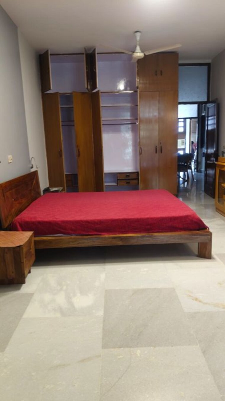 Bedroom, greater kailash i 2 Bedroom 208 Sq.Yd. Builder Floor In Greater Kailash I Delhi 10748214