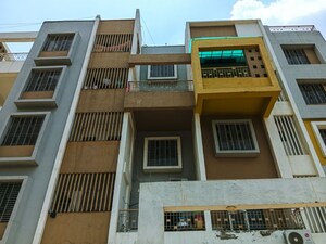  Apartment For Sale in Mohan Nagar