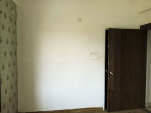 Room in  Apartment at Mohan Nagar – for Sale