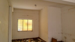 Room in  Apartment at Laskarpur – for Sale