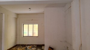 Room in  Apartment at Laskarpur – for Sale