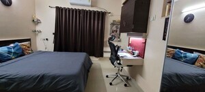 Team Area in 2 BHK Apartment at Ashish Swapnalok Towers, Goregaon East – for Rent