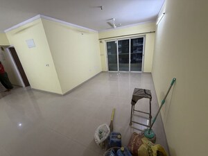 Room in 3 BHK Apartment at Vasant Vihar – for Rent