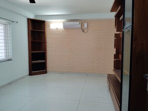 Room in 3 BHK Apartment at Aparna Luxor Park, Kondapur – for Rent