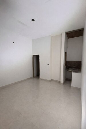 Room in 1 RK Builder Floor at RWA Apartments Sector 41, Sector 41 – for Rent