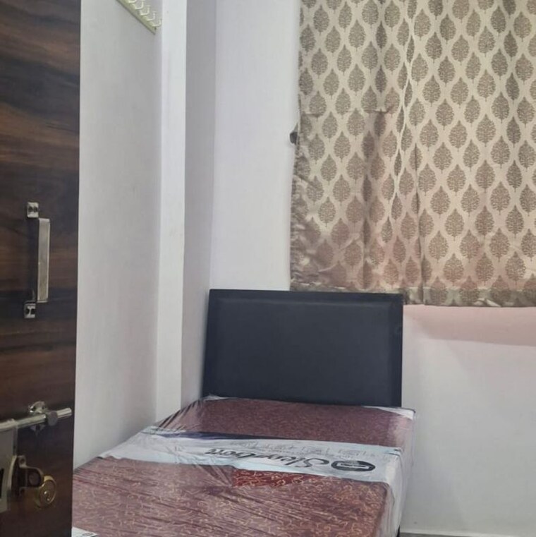 Bedroom, sector 7 ghansoli Pg For Boys & Girls In Sector 7 Ghansoli 10748351