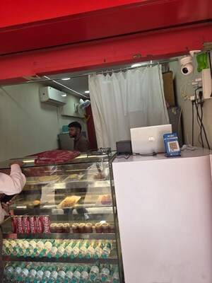  Shop For Rent in Rajmahal CHS, Andheri East