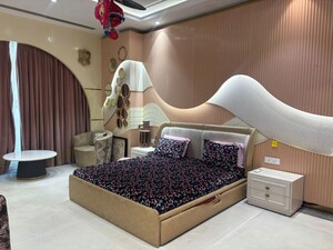 Bedroom in 5 BHK Apartment at Mahagun Moderne, Sector 78 – for Rent