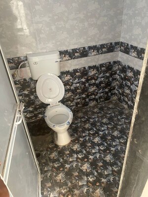 Bathroom in 1 BHK Apartment at Sector 7 Ghansoli – for Rent