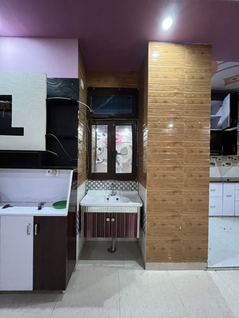 Other, kailash-puram 3 Bedroom 128 Sq.Yd. Builder Floor In Sadarpur Ghaziabad 10748363