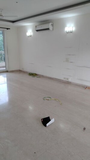 3 BHK Apartment For Sale in Tulip Yellow, Sector 69