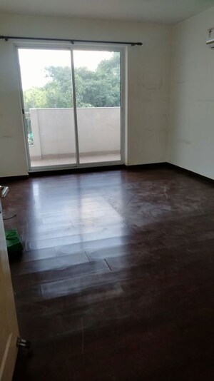 Room in 3 BHK Apartment at Tulip Yellow, Sector 69 – for Sale