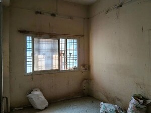 Room in  Office Space at Firdous Colony – for Sale