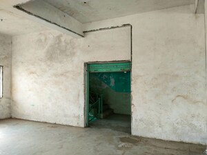 Room in  Office Space at Firdous Colony – for Sale
