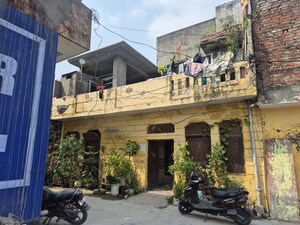  Independent House For Sale in Model Colony