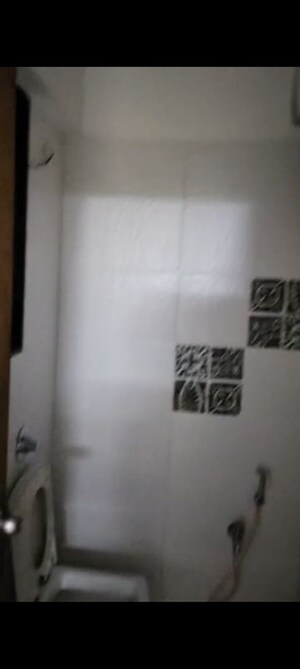 Room in 1 BHK Apartment at Kurla East – for Rent