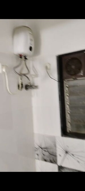 Furnished Amenities in 1 BHK Apartment at Kurla East – for Rent