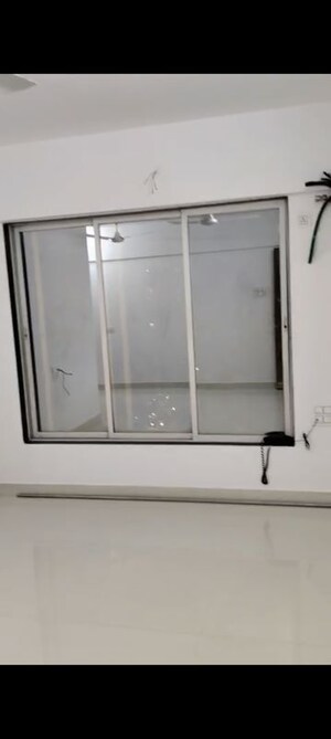 Furnished Amenities in 1 BHK Apartment at Kurla East – for Rent