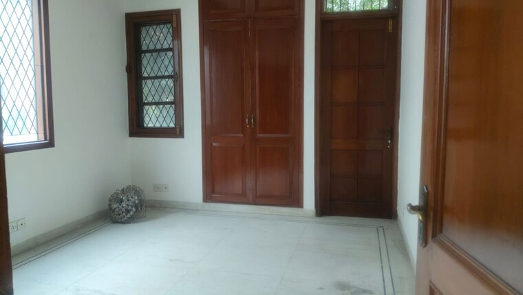 Room, greater kailash 3 Bedroom 250 Sq.Yd. Builder Floor In Greater Kailash Delhi 10748592
