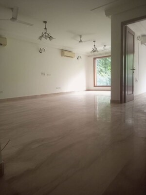 3 BHK Builder Floor For Rent in Defence Colony