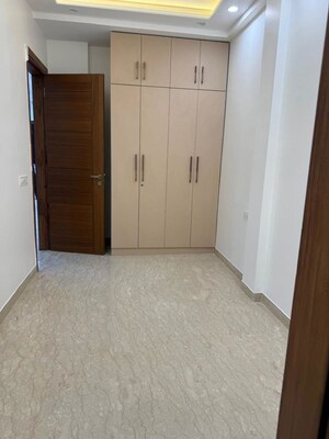 Room in 2 BHK Builder Floor at Saket – for Rent