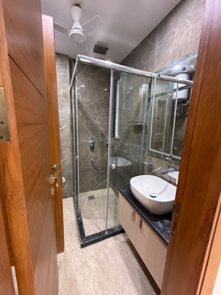 Bathroom, saket 2 Bedroom 125 Sq.Yd. Builder Floor In Saket Delhi 10748602
